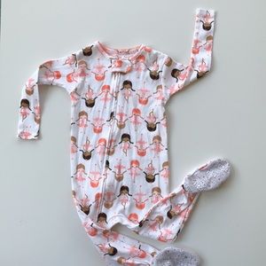 NWOT Carter’s 12mo Snug Fit Footie Pajama